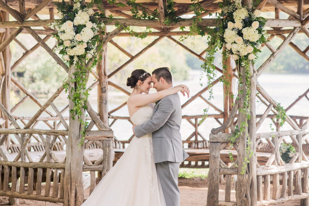 Choosing New Braunfels for Your Wedding: A Romantic Adventure Awaits